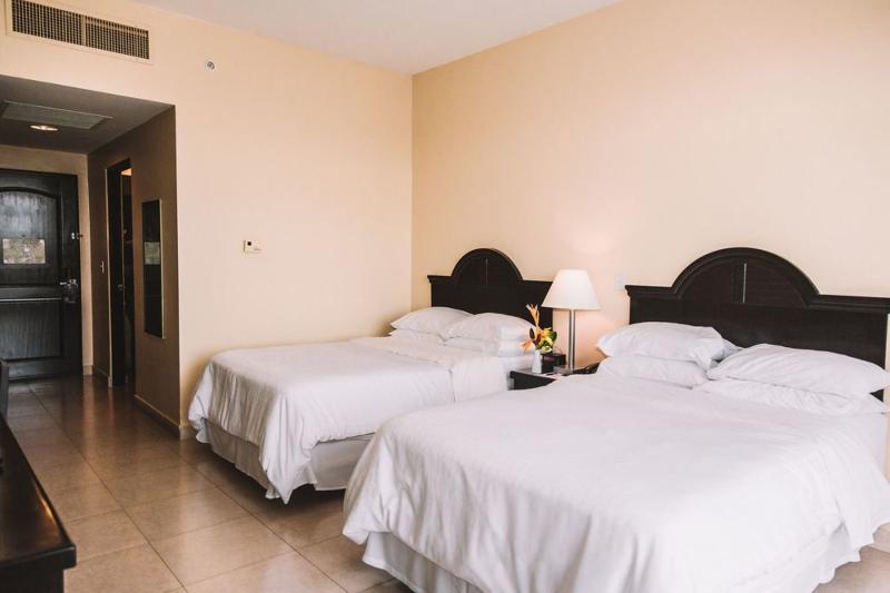 Gran Evenia Bijao Hotel Santa Clara  Luaran gambar A room at the hotel